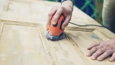 A fafelület fehérré festésének alapvető lépései