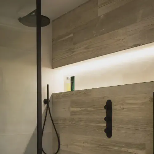 Fürdőszoba átalakítás luxus spa hangulatú térré