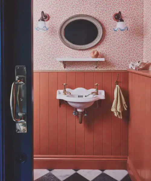 Modern twistel ellátott viktória-kori fürdőszoba inspirációk