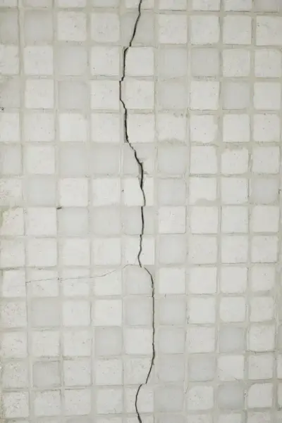 Porcelán csempe repedésének megelőzése praktikus tippekkel