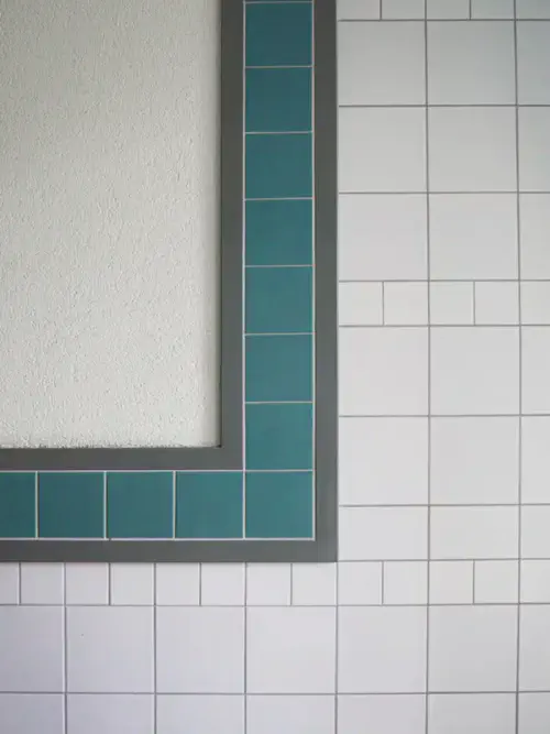 Útmutató fürdőszoba csempe aljzat kialakításához